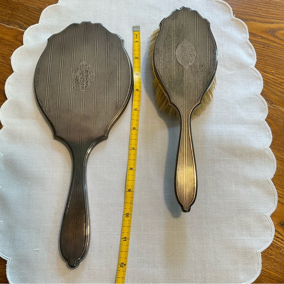 Antique Sterling Silver Vanity Set. - Picture 3 of 8